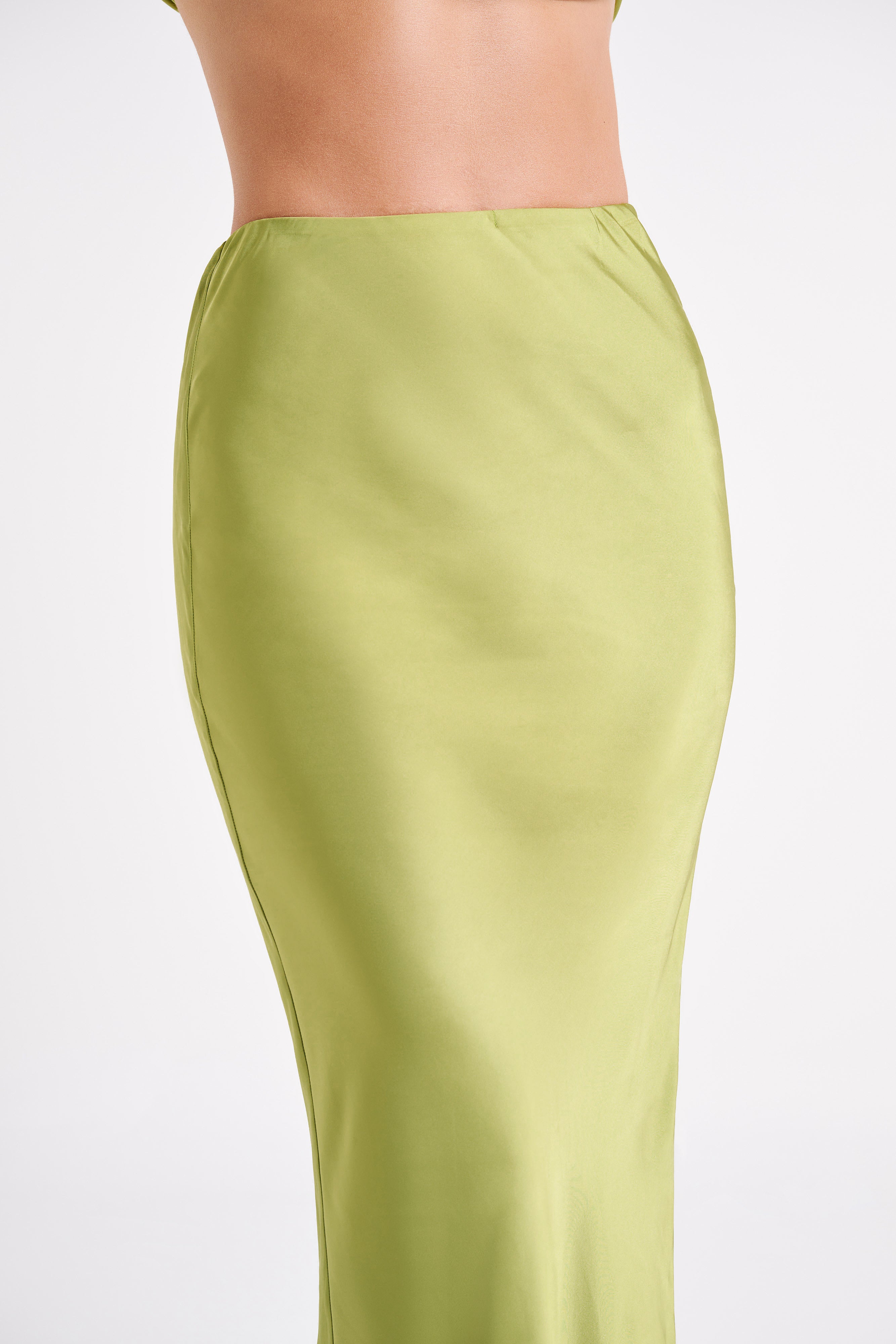 MESHKI Violeta Satin Maxi Skirt - Parakeet Green